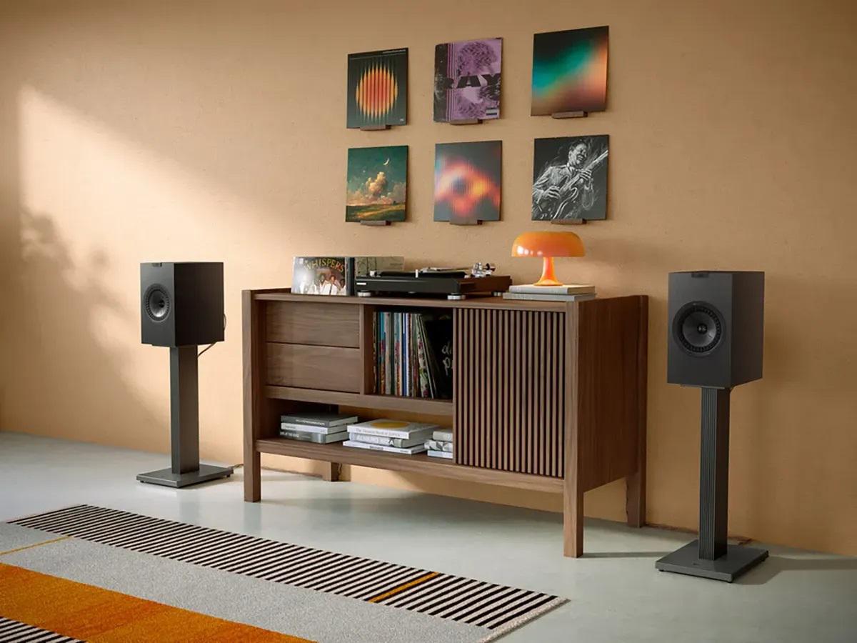 KEF SQ1: новая линейка стоек для акустических систем серии Q